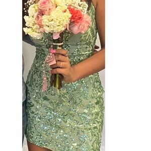Elegant Green Sequin Dress 👗